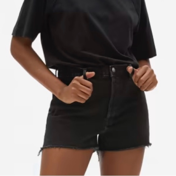 Everlane-The Cheeky Denim Short - Picture 2 of 6